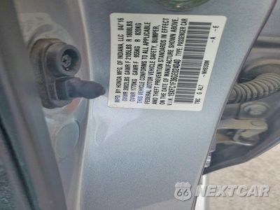 Zdjęcie 12 z 12 samochodu: 2016 HONDA CIVIC EX VIN:19XFC1F36GE024040 - miniatura