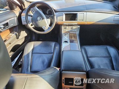 Zdjęcie 8 z 12 samochodu: 2011 JAGUAR XF SUPERCHARGED VIN:SAJWA0HE6BMS19209 - miniatura