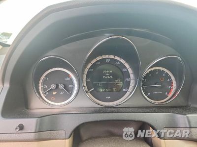 Zdjęcie 9 z 12 samochodu: 2010 MERCEDES-BENZ C 300 VIN:WDDGF5EB1AR099676 - miniatura
