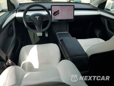 Zdjęcie 8 z 12 samochodu: 2024 TESLA MODEL Y VIN:7SAYGDEFXRF061084 - miniatura