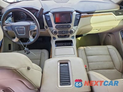 Zdjęcie 8 z 13 samochodu: 2016 GMC YUKON DENALI VIN:1GKS2CKJ2GR442590 - miniatura
