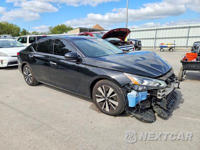 Czwarte zdjęcie samochodu z boku: 2020 NISSAN ALTIMA SL VIN:1N4BL4EV5LC127525 - miniatura