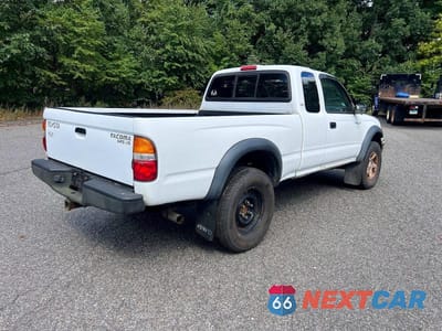 Czwarte zdjęcie samochodu z boku: 2003 TOYOTA TACOMA V6 VIN:5TEWN72N23Z157479 - miniatura
