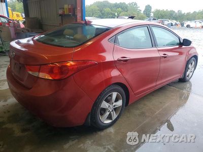 Trzecie zdjęcie samochodu z tyłu: 2013 HYUNDAI ELANTRA GLS VIN:KMHDH4AE5DU864872 - miniatura