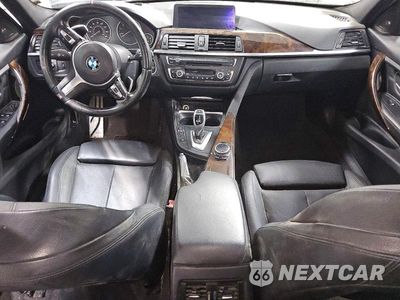 Zdjęcie 8 z 12 samochodu: 2014 BMW 328 XI VIN:WBA3B3C51EJ980806 - miniatura