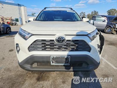 Piąte zdjęcie samochodu w środku: 2022 TOYOTA RAV4 XLE PREMIUM VIN:JTMC1RFV4NJ023767 - miniatura