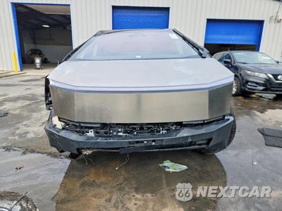 Piąte zdjęcie samochodu w środku: 2025 TESLA CYBERTRUCK VIN:7G2CEHED1SA066550 - miniatura