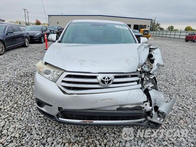 Piąte zdjęcie samochodu w środku: 2011 TOYOTA HIGHLANDER BASE VIN:5TDBK3EH2BS073342 - miniatura