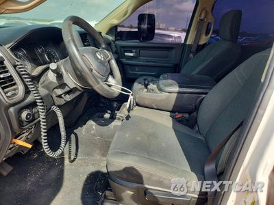 Zdjęcie 7 z 12 samochodu: 2019 RAM 2500 TRADESMAN VIN:3C6UR5HJ3KG700148 - miniatura