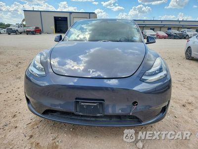 Piąte zdjęcie samochodu w środku: 2022 TESLA MODEL Y VIN:7SAYGAEE4NF398740 - miniatura