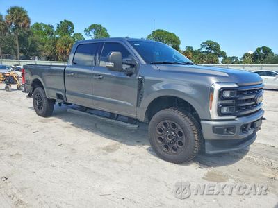 Czwarte zdjęcie samochodu z boku: 2024 FORD F250 SUPER DUTY VIN:1FT8W2BNXREC44440 - miniatura