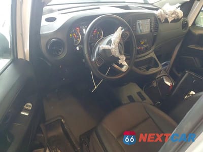 Zdjęcie 8 z 14 samochodu: 2023 MERCEDES-BENZ METRIS VIN:W1WV0FEY9P4365999 - miniatura