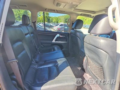 Zdjęcie 11 z 13 samochodu: 2014 TOYOTA LAND CRUISER BASE VIN:JTMHY7AJ8E4022131 - miniatura