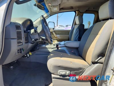 Zdjęcie 7 z 12 samochodu: 2004 NISSAN TITAN XE VIN:1N6AA06A64N526785 - miniatura