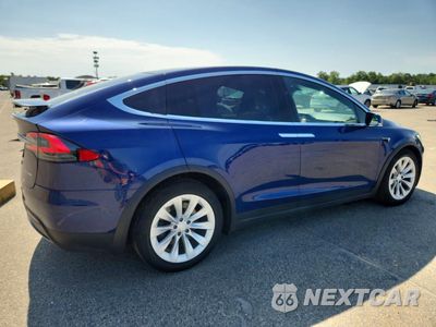 Trzecie zdjęcie samochodu z tyłu: 2020 TESLA MODEL X VIN:5YJXCBE22LF239017 - miniatura