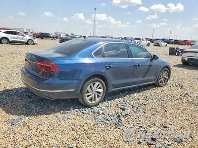 Trzecie zdjęcie samochodu z tyłu: 2018 VOLKSWAGEN PASSAT SE VIN:1VWBA7A39JC032076 - miniatura