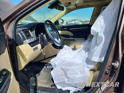 Zdjęcie 7 z 13 samochodu: 2017 TOYOTA HIGHLANDER LIMITED VIN:5TDDZRFH7HS403409 - miniatura