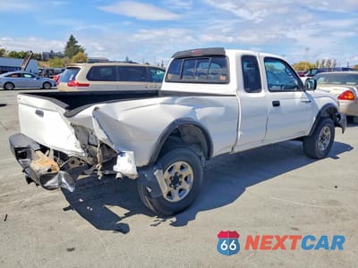 Trzecie zdjęcie samochodu z tyłu: 2000 TOYOTA TACOMA XTRACAB PRERUNNER VIN:5TESN92N6YZ689027 - miniatura