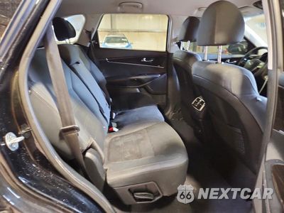 Zdjęcie 11 z 13 samochodu: 2019 KIA SORENTO LX VIN:5XYPGDA31KG569625 - miniatura