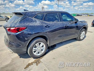 Trzecie zdjęcie samochodu z tyłu: 2021 CHEVROLET BLAZER 2LT VIN:3GNKBCRS6MS542279 - miniatura
