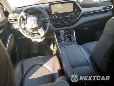 Zdjęcie 8 z 13 samochodu: 2024 TOYOTA HIGHLANDER XLE VIN:5TDKDRBH5RS550597 - miniatura