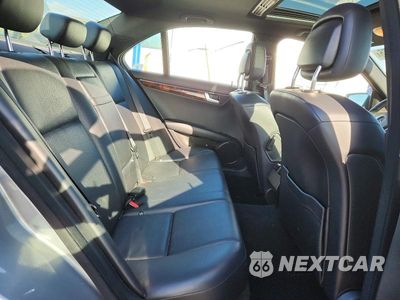Zdjęcie 10 z 13 samochodu: 2012 MERCEDES-BENZ C 250 VIN:WDDGF4HB6CR214118 - miniatura
