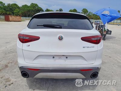 Zdjęcie 6 z 13 samochodu: 2023 ALFA ROMEO STELVIO TI VIN:ZASPAKBN6P7D53920 - miniatura