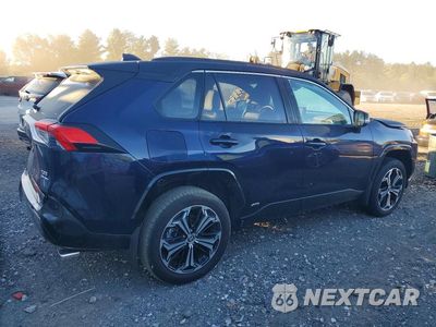 Trzecie zdjęcie samochodu z tyłu: 2025 TOYOTA RAV4 XSE VIN:JTMEB3FV8SD257052 - miniatura