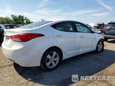 Trzecie zdjęcie samochodu z tyłu: 2013 HYUNDAI ELANTRA GLS VIN:5NPDH4AE2DH429001 - miniatura