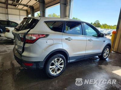 Trzecie zdjęcie samochodu z tyłu: 2017 FORD ESCAPE SE VIN:1FMCU9G91HUB30475 - miniatura