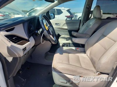 Zdjęcie 7 z 13 samochodu: 2020 TOYOTA SIENNA XLE PREMIUM 8-PASSENGER VIN:5TDYZ3DC7LS026837 - miniatura