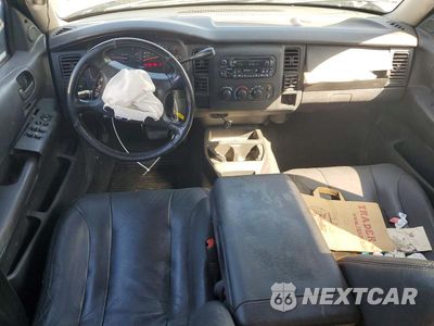Zdjęcie 8 z 12 samochodu: 2002 DODGE DAKOTA QUAD SLT VIN:1B7HL48N82S660764 - miniatura