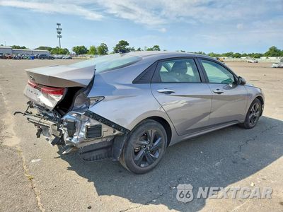 Trzecie zdjęcie samochodu z tyłu: 2022 HYUNDAI ELANTRA SEL VIN:KMHLM4AGXNU316120 - miniatura