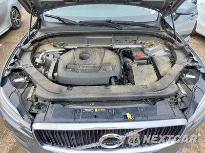 Zdjęcie 12 z 13 samochodu: 2018 VOLVO XC60 T5 VIN:LYV102RK9JB101787 - miniatura