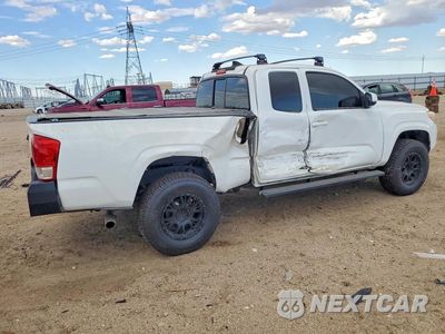 Trzecie zdjęcie samochodu z tyłu: 2017 TOYOTA TACOMA SR VIN:5TFRX5GN9HX076952 - miniatura