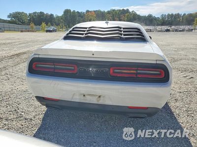 Zdjęcie 6 z 12 samochodu: 2018 DODGE CHALLENGER SXT VIN:2C3CDZAGXJH258240 - miniatura