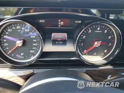 Zdjęcie 9 z 12 samochodu: 2017 MERCEDES-BENZ E 300 4MATIC VIN:WDDZF4KB4HA055171 - miniatura