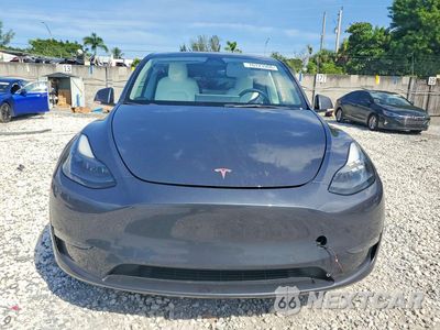 Piąte zdjęcie samochodu w środku: 2022 TESLA MODEL Y VIN:7SAYGAEE9NF539284 - miniatura