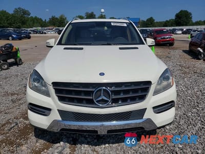 Piąte zdjęcie samochodu w środku: 2013 MERCEDES-BENZ ML 350 4MATIC VIN:4JGDA5HB1DA194177 - miniatura