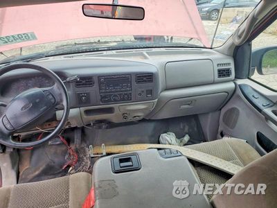 Zdjęcie 8 z 12 samochodu: 2001 FORD F250 SUPER DUTY VIN:1FTNX21L41EA58655 - miniatura