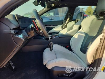 Zdjęcie 7 z 13 samochodu: 2025 BMW M5 TOURING VIN:WBS83GV0XSCU42922 - miniatura