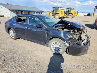 Czwarte zdjęcie samochodu z boku: 2018 NISSAN ALTIMA 2.5 S VIN:1N4AL3AP5JC117555 - miniatura