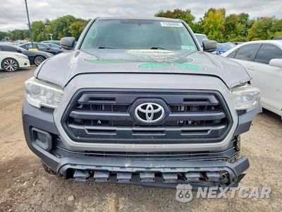 Piąte zdjęcie samochodu w środku: 2017 TOYOTA TACOMA SR VIN:5TFSX5EN8HX052985 - miniatura