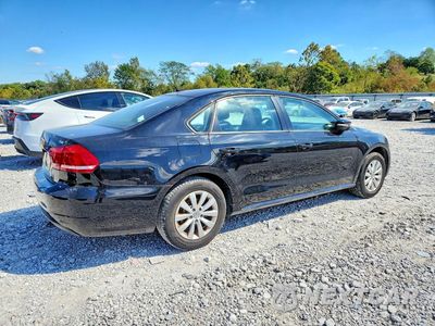 Trzecie zdjęcie samochodu z tyłu: 2014 VOLKSWAGEN PASSAT S VIN:1VWAT7A37EC062768 - miniatura