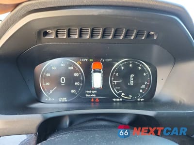 Zdjęcie 9 z 13 samochodu: 2016 VOLVO XC90 T6 VIN:YV4A22PK8G1046663 - miniatura