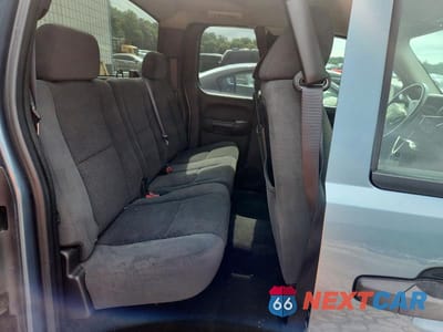 Zdjęcie 10 z 12 samochodu: 2007 CHEVROLET SILVERADO K1500 VIN:1GCEK19JX7Z639770 - miniatura