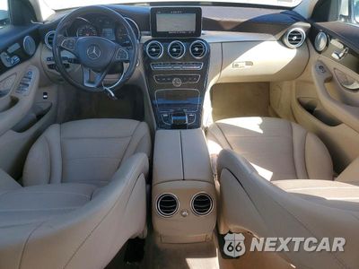 Zdjęcie 8 z 12 samochodu: 2017 MERCEDES-BENZ C 300 4MATIC VIN:55SWF4KB9HU229870 - miniatura