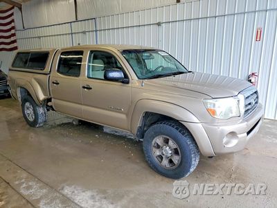 Czwarte zdjęcie samochodu z boku: 2005 TOYOTA TACOMA DOUBLE CAB LONG BED VIN:5TEMU52NX5Z093581 - miniatura