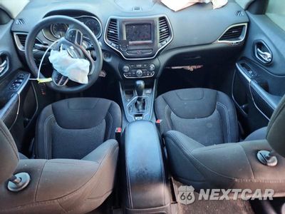 Zdjęcie 8 z 13 samochodu: 2019 JEEP CHEROKEE LATITUDE VIN:1C4PJLCBXKD297171 - miniatura