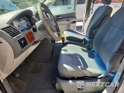 Zdjęcie 7 z 13 samochodu: 2008 CHRYSLER TOWN & COUNTRY LX VIN:2A8HR44H08R726855 - miniatura